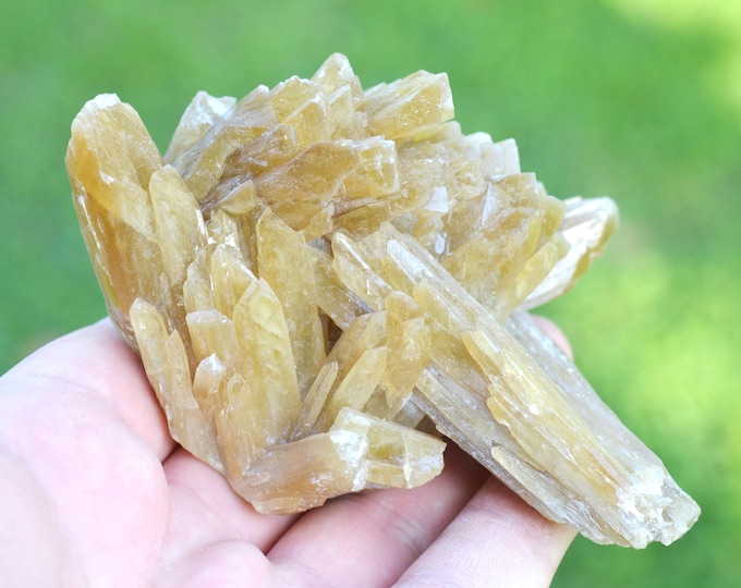 Baryte whistle 545 grams - Maine Mine, Cordesse, Lucenay-l'Evêque, Autun, Saône-et-Loire, Burgundy-Franche-Comté, France