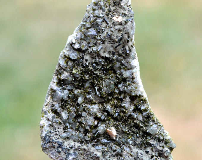 Epidote 73 grams - Les Deux Alpes, Grenoble, Isère, Auvergne-Rhône-Alpes, France