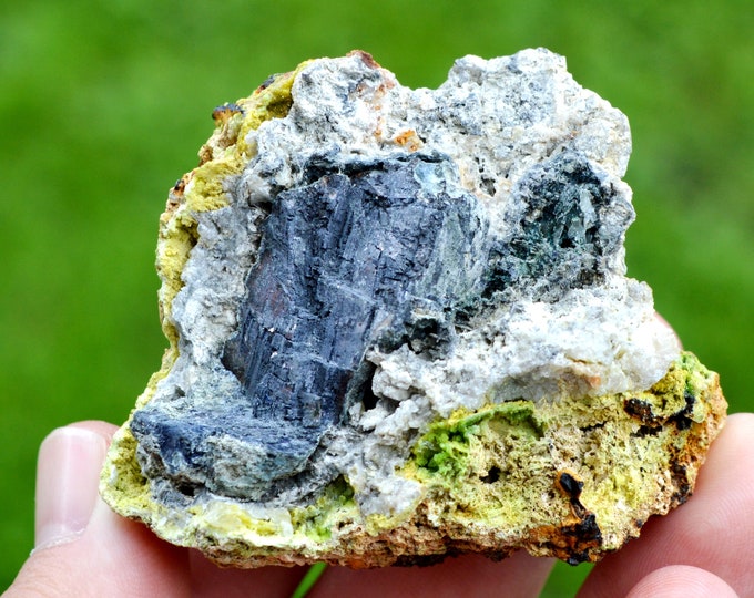 Galena Pyromorphite Cerussite 202 grams - L'Argentolle, Saint-Prix, Autun, Saône-et-Loire, Burgundy-Franche-Comté, France