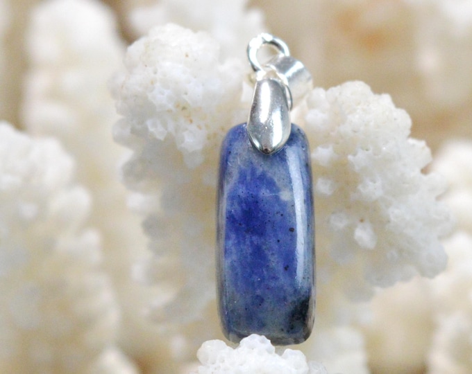 Sodalite 10 carat - natural stone cabochon pendant - Namibia / FT72
