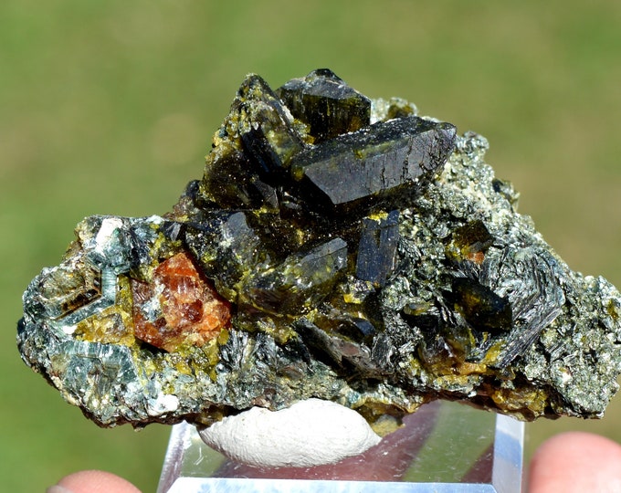 Grossular Garnet var. Hessonite & Clinochlore Epidote 66 grams - Koukouri diggings, Diakon, Bafoulabé Cercle, Kayes Region, Mali