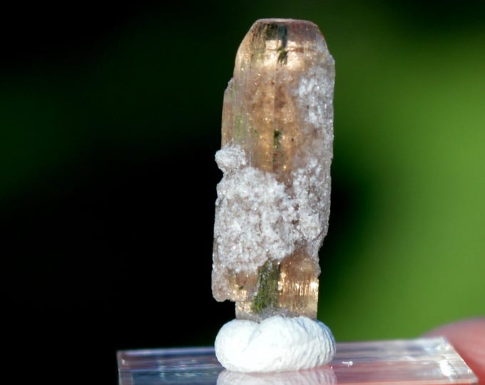 Topaz 0.9 grams - Topaz Mountain, Thomas Range, Juab County, Utah, USA