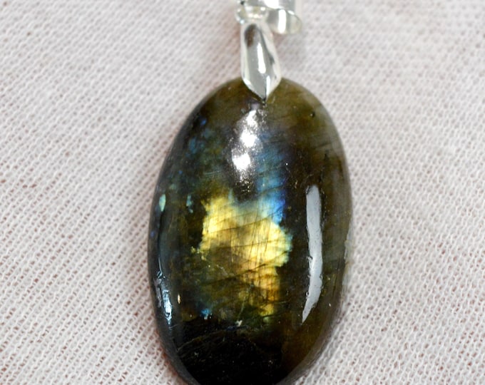 54 carat Labradorite - natural stone cabochon pendant - Madagascar / GC59