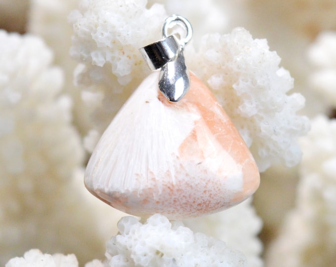 Orange Scolecite - 14 carat - natural stone cabochon pendant - India / CZ82