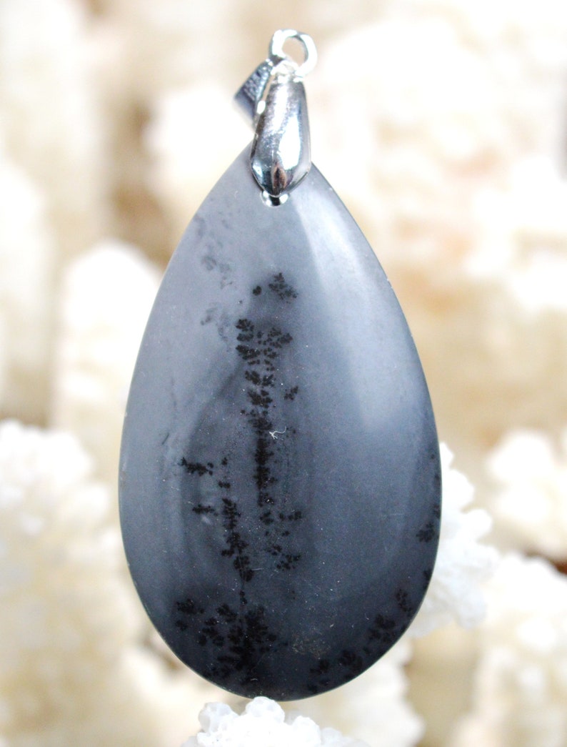 Indonesia REF AL69 Jaspe maligano 62 carats cabochon pendant natural stone