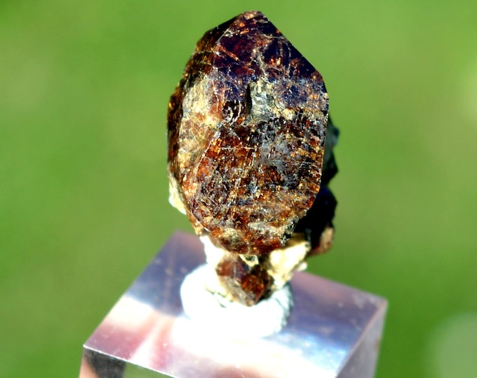 Zircon 10 grams - Store Kufjord, Alta, Troms og Finnmark, Norway