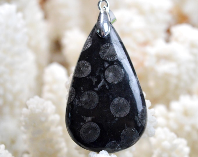 Fossil Coral 51 carats - natural stone cabochon pendant - Indonesia /FS46