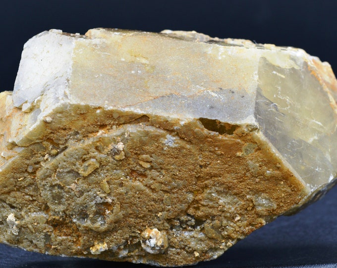 Baryte - 537 grams - Olloix, Puy-de-Dôme, Auvergne-Rhône-Alpes, France