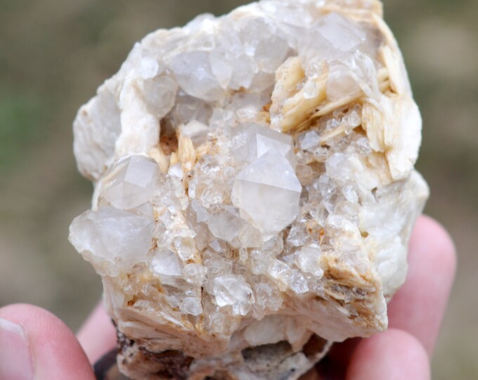 Quartz & Barite 320 grams - Saint-Bresson, Le Vigan, Gard, Occitanie, France