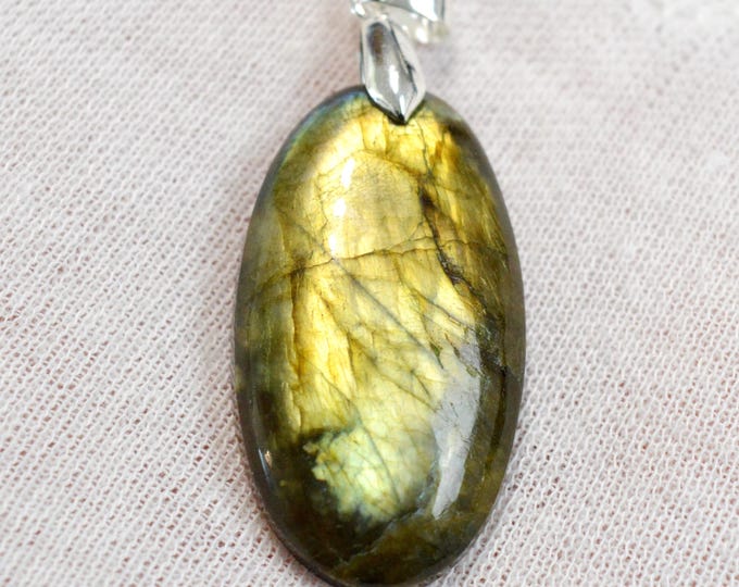 58-carat Labradorite - natural stone cabochon pendant - Madagascar / GC48
