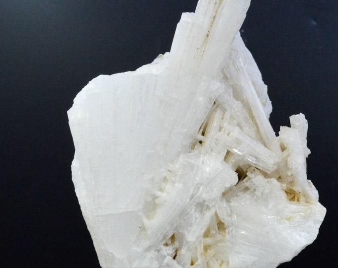 Scolecite 678 grams - Pune District (Poonah District), Maharashtra, India