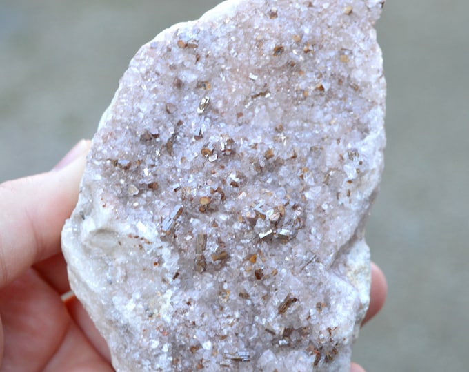Vanadinite & Calcite 577 grams - Erupción Mine, Los Lamentos Mts, Ahumada Municipality, Chihuahua, Mexico