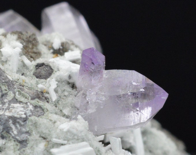 Amethyst crystals on matrix 53.8 grams - AMETHYST - Veracruz, Mexico