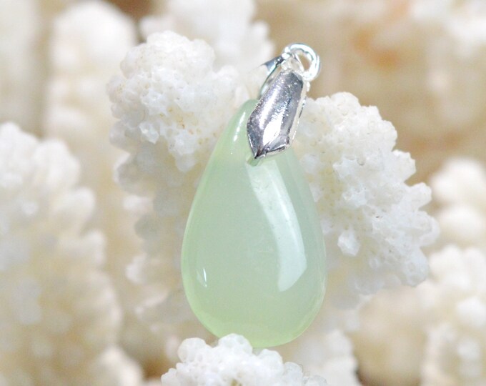 14 carat chalcedony - natural stone cabochon pendant - Türkiye // EA95