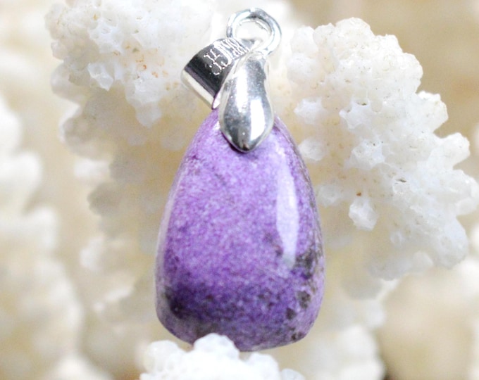 Stichtite 8.7 carats - natural stone cabochon pendant - Tasmania, Australia / FR24