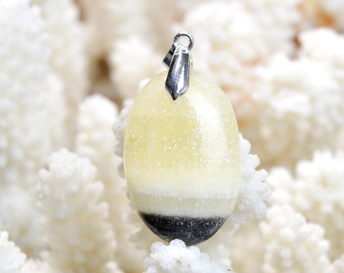 41 carat calcite - natural stone cabochon pendant - Mexico / EJ69