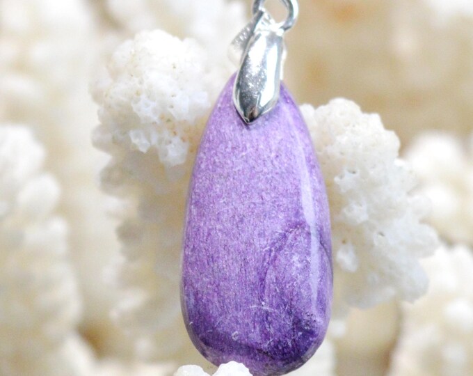 Stichtite 9 carat - natural stone cabochon pendant - Tasmania, Australia / FR11