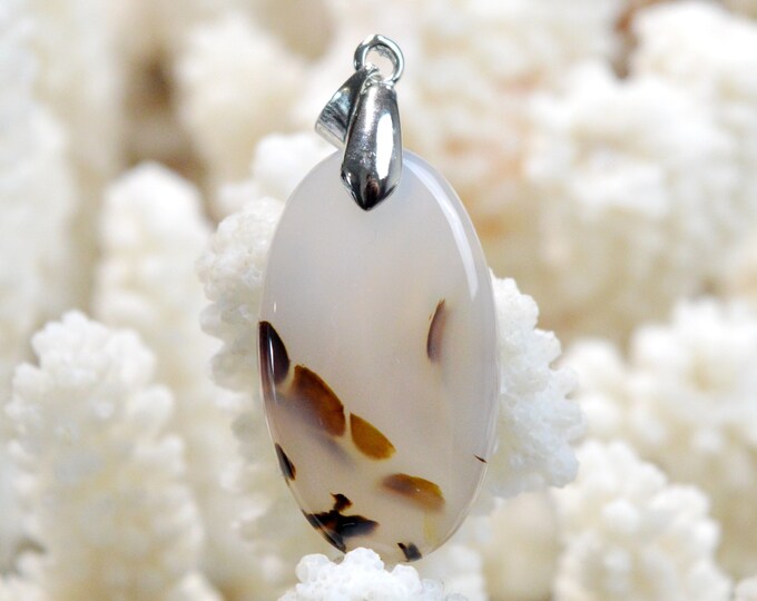 31 Carat Agate - Natural Gemstone Cabochon Pendant - Montana, USA / FI39