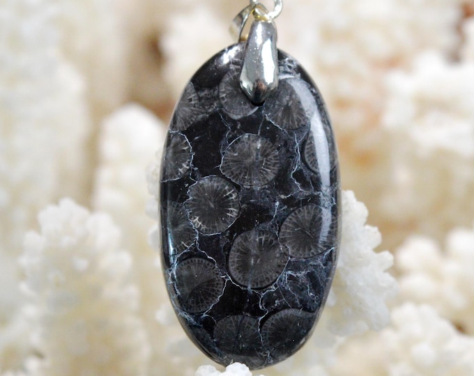 40-carat fossil coral - natural stone cabochon pendant - Indonesia /GC5