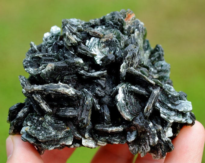 Clinochlore 259 grams - Koukouri diggings, Trantimou, Arrondissement of Diakon, Bafoulabé Cercle, Kayes Region, Mali