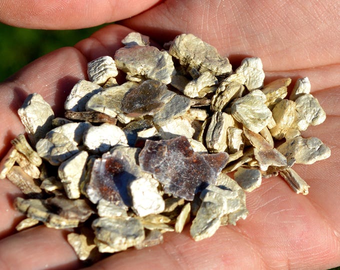 Vermiculite 6 grams - Libby Mining District, Lincoln County, Montana, USA