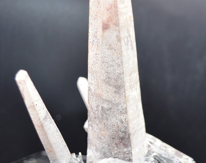 Hematoid quartz 156 grams - China