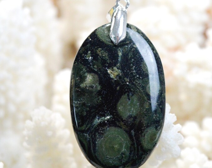Rhyolite 61 carats - natural stone cabochon pendant - Iceland / EU48