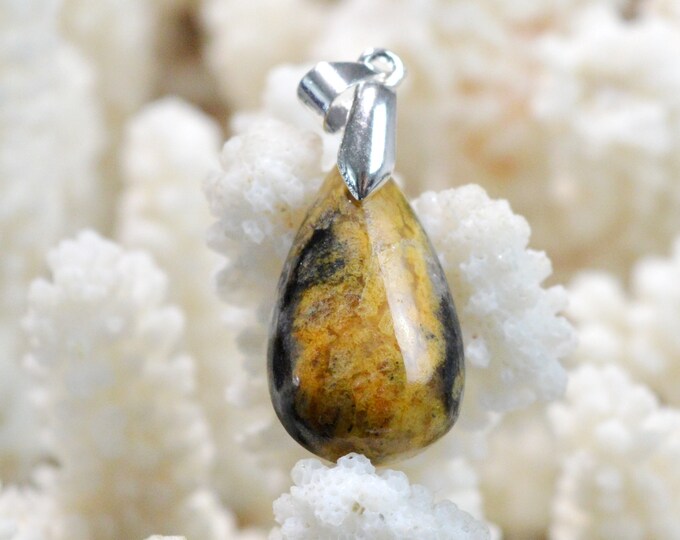 23 carat Spessartine garnet - natural stone cabochon pendant - Italy / FM6 - RARE