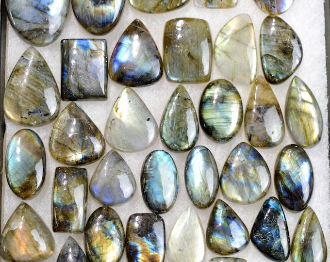 Lot 35x Labradorite 1002 carats - natural stone cabochon - Madagascar / FN14