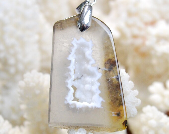 Agate Polyedrique 48 carats - pendentif pierre naturelle - Brésil // CQ23