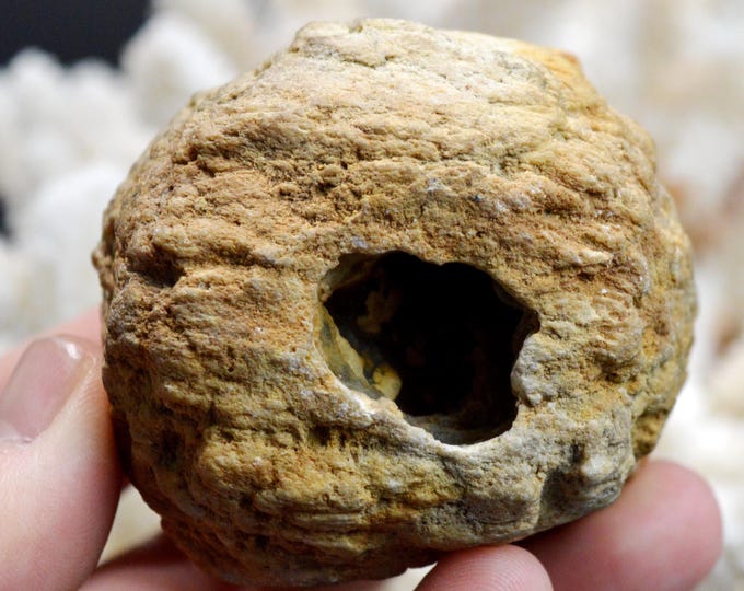 Chalcedony geode 350 grams - Vailly-sur-Aisne, Soissons, Aisne, Hauts-de-France, France