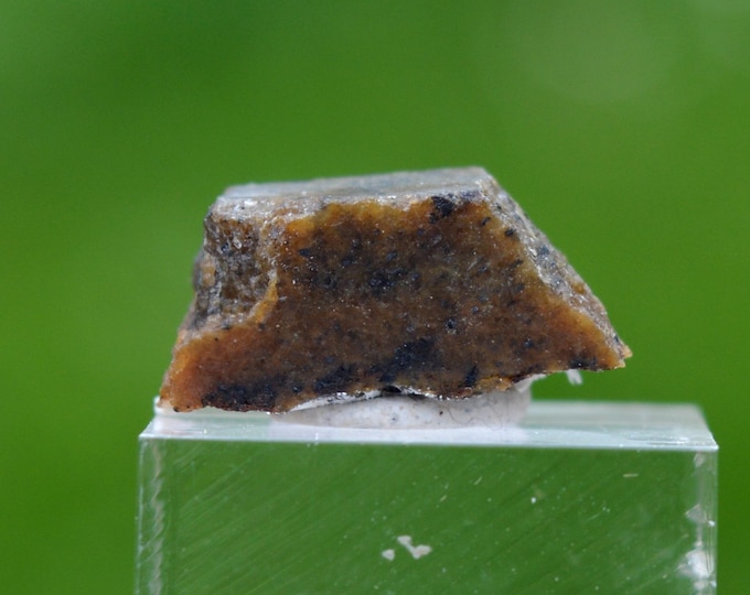 Giobertite Magnesite 2 grams - Piton de la Fournaise Massif, Réunion, France