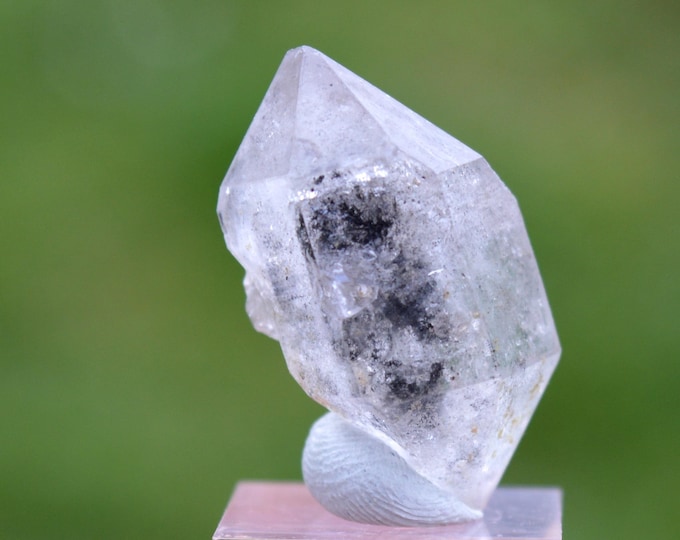 Double-terminated quartz 8.6 grams - Saint-Jean-de-Valériscle, Alès, Gard, Occitanie, France