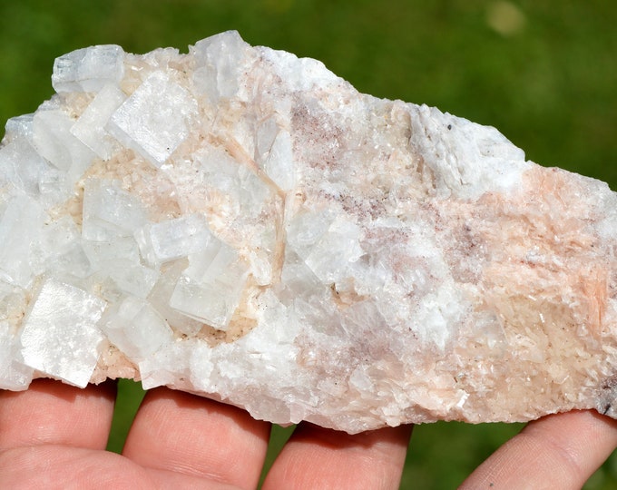 Apophyllite 235 grams - Pune District, Pune Division, Maharashtra, India