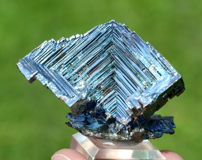 Bismuth metallic crystals 129 grams - Lab grown