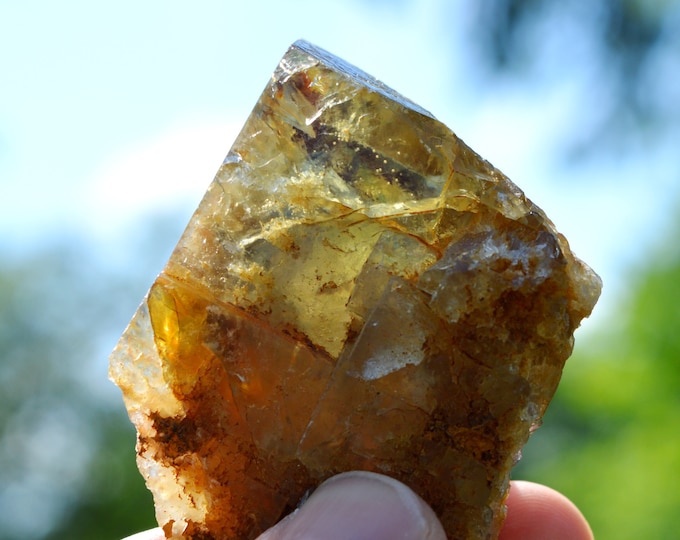 Fluorite 127 grams - Valzergues, Villefranche-de-Rouergue, Aveyron, Occitanie, France