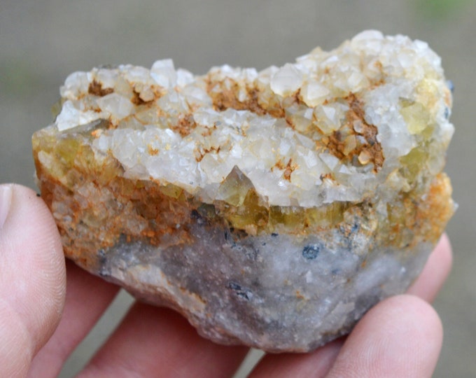 Fluorite & Quartz 169 grams - Sidi Ayed, Boulemane Caïdat, Boulemane Cercle, Boulemane Province, Fès-Meknès Region, Morocco