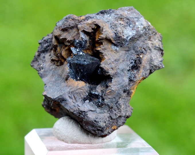 Pyrolusite 75 grams - Le Rivet Quarry, Peyrebrune, Montredon-Labessonnié, Castres, Tarn, Occitanie, France