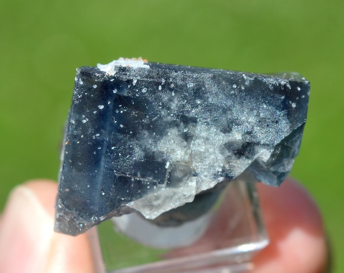 Fluorite 16 grams - Chavaniac-Lafayette, Brioude, Haute-Loire, Auvergne-Rhône-Alpes, France