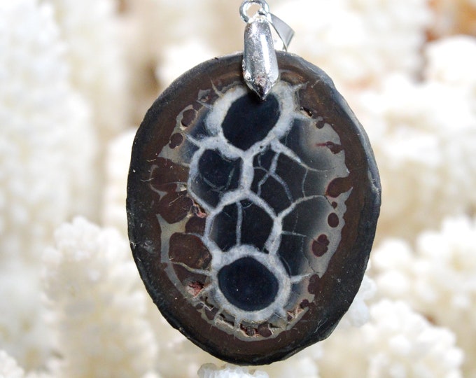 Septaria 73 carats - natural stone half geode pendant - Morocco / FO46