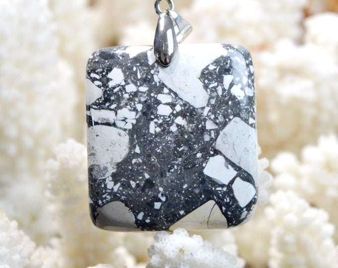 98 carat Maligano Jasper - natural stone cabochon pendant - Indonesia / FD10