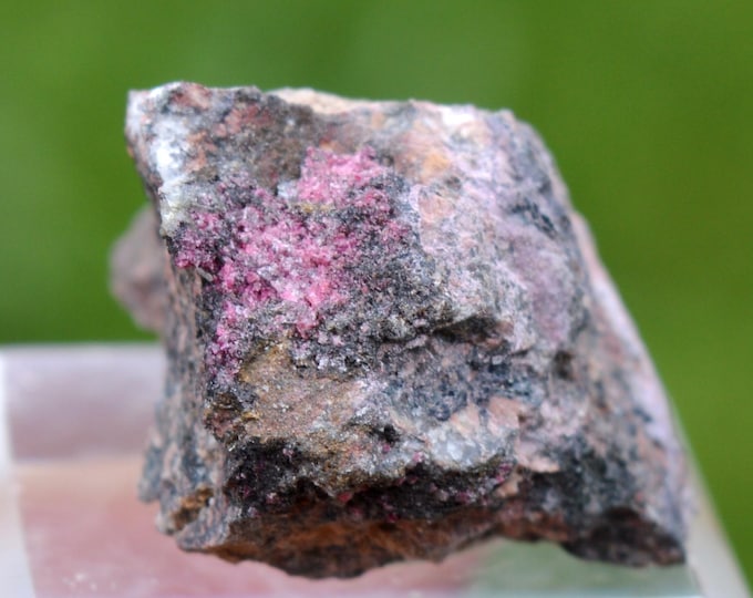 Roselite 11 grams - Oumlil Mine, Oumlil, Tansifte Caïdat, Agdz Cercle, Zagora Province, Drâa-Tafilalet Region, Morocco