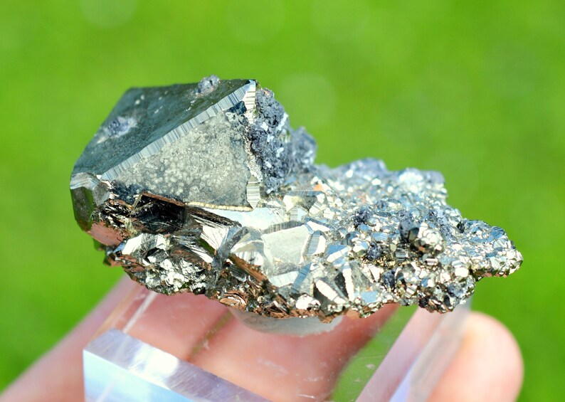 Pyrite & Sphalérite 101 grammes Huanzala Mine, Huallanca, Huallanca District, Bolognesi Province, Áncash, Perou image 3