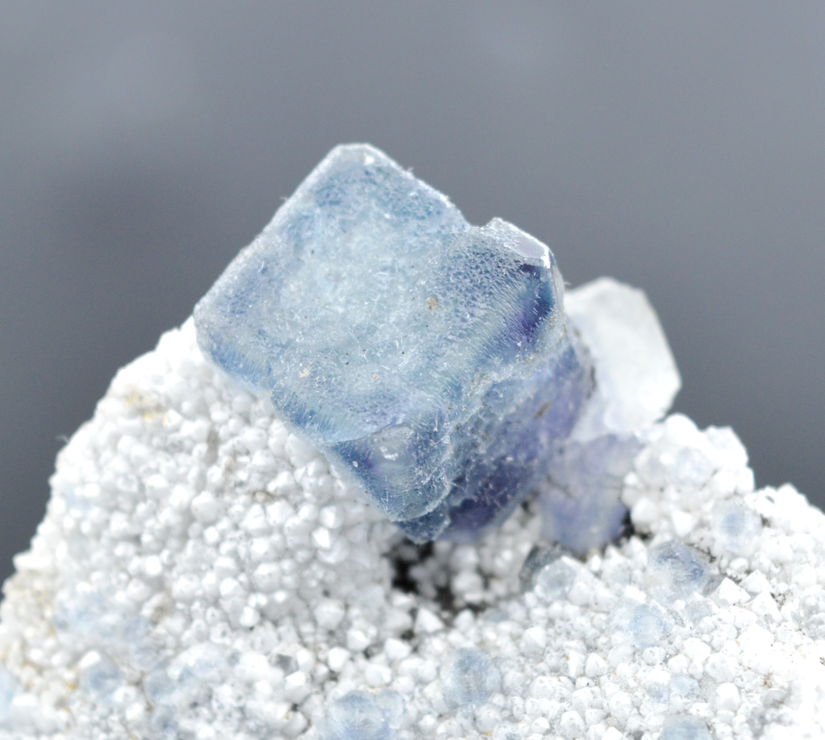 Fluorite - 423 grams - Xia Yang Mine, Xia Yang city, Yongchun Co