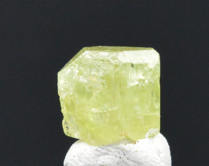 Fluorapatite crystal 2.55 gr - FLUORAPATITE lustrous crystals cluster
