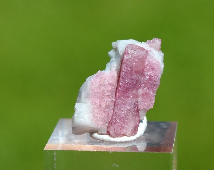 Rossmanite & Quartz 1.7 grams - Tanco Mine, Bernic Lake, Lac-du-Bonnet area, Manitoba, Canada