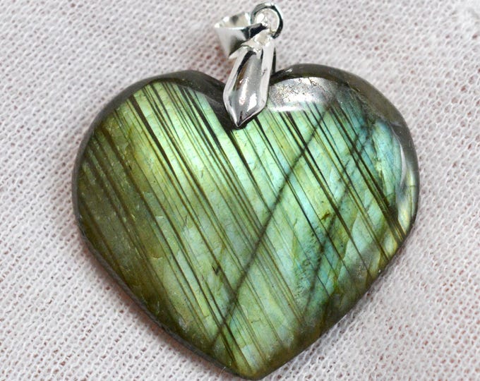 Labradorite 62 carats - pendentif cabochon pierre naturelle - Madagascar / FV77