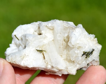 Albite & Epidote 70 grams - Ubaye Valley, Provence-Alpes-Côte d'Azur, France
