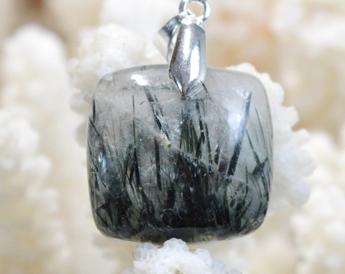 Quartz & Tourmaline verte var. Verdelite 39 carats - pendentif cabochon pierre naturelle - Minas Gerais, Brésil / FW40