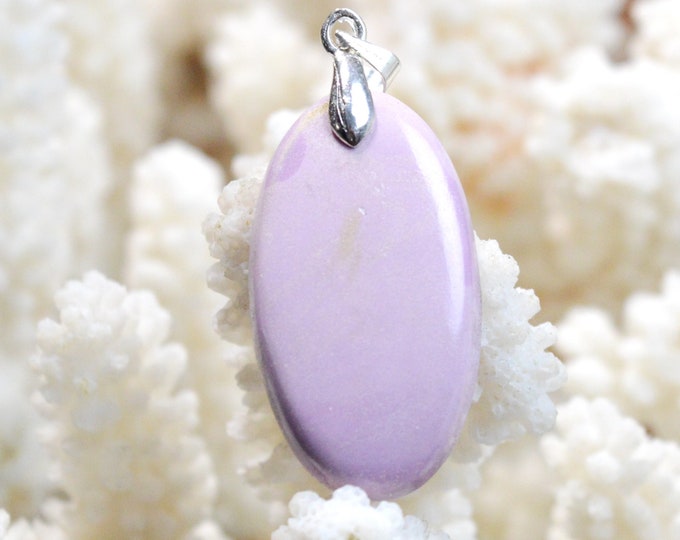 26 carat phosphosiderite - natural stone cabochon pendant - Chile / EW25
